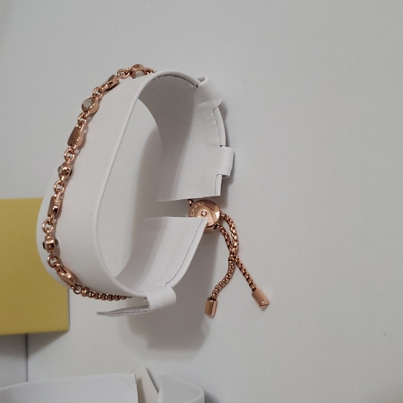 Michael Kors Ladies Pyper Watch And Bracelet Gift Set - Picture 5 of 9